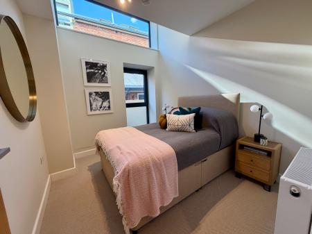 3 bedroom Semi-detached house for sale in High Street, Ewell, Epsom, KT17