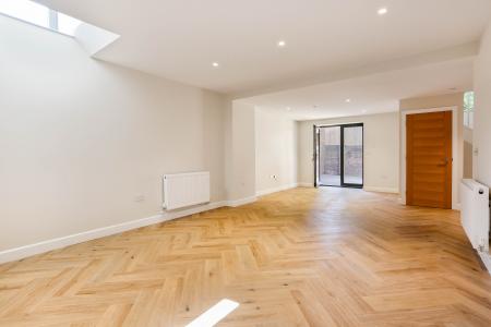 3 bedroom Semi-detached house for sale in High Street, Ewell, Epsom, KT17