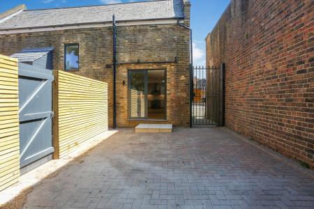 3 bedroom Semi-detached house for sale in High Street, Ewell, Epsom, KT17
