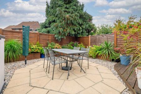 2 bedroom Maisonette for sale in Lavender Road, West Ewell, Epsom, KT19