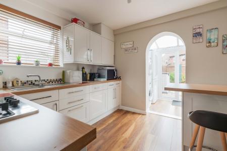 2 bedroom Maisonette for sale in Lavender Road, West Ewell, Epsom, KT19