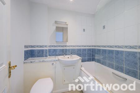 2 bedroom Terraced House to let in Picton Place, Surbiton, Kingston upon Thames, KT6