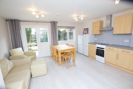 4 bedroom Terraced House to let in Willingham Way, Kingston upon Thames, KT1