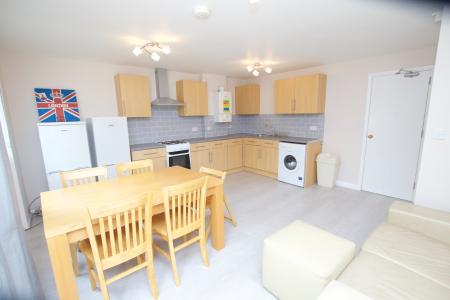 Willingham Way, Kingston upon Thames, KT1
