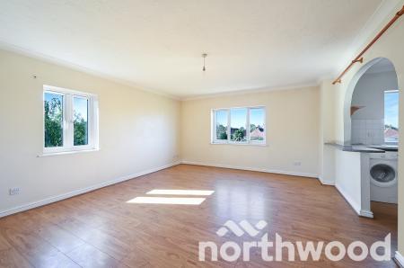 2 bedroom Flat for sale in Rembrandt Court, Ewell, Epsom, KT19