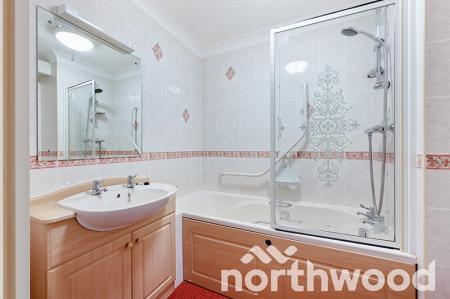 1 bedroom Retirement property for sale in The Parade, Epsom, KT18