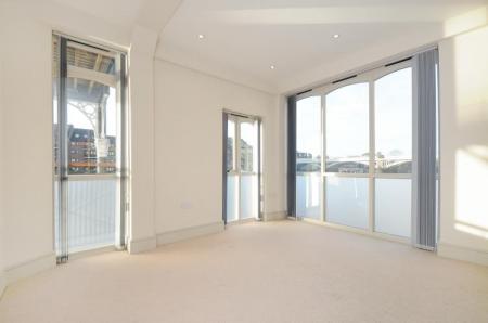 2 bedroom Flat to let in Flat 2 Turks Boatyard