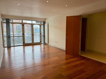 2 bedroom Flat to let in Flat 2 Turks Boatyard