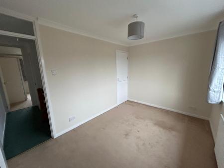 2 bedroom Terraced House to let in Upper High Street, Epsom, KT17