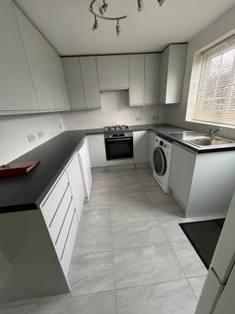 2 bedroom Terraced House to let in Upper High Street, Epsom, KT17