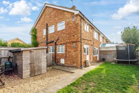 2 bedroom Ground floor maisonette for sale in Jasmin Road, Ewell, Epsom, KT19