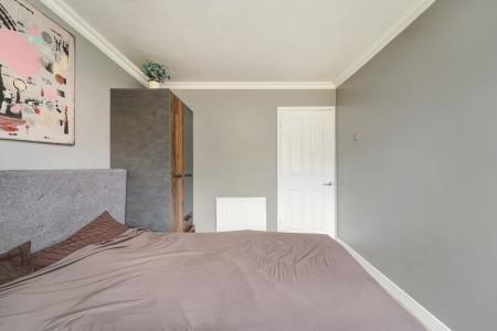 2 bedroom Ground floor maisonette for sale in Jasmin Road, Ewell, Epsom, KT19
