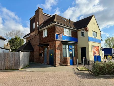 2 bedroom Flat to let in Ruxley Lane, West Ewell, Epsom, KT19