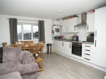 2 bedroom Flat to let in Ruxley Lane, West Ewell, Epsom, KT19