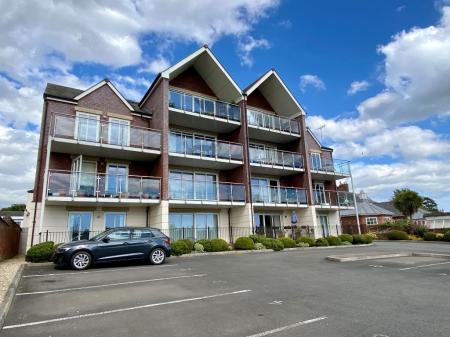 2 bedroom Flat to let in St Davids Hill, St Davids, Exeter, EX4