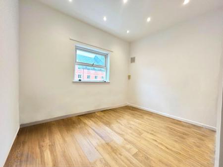 2 bedroom Flat to let in Sidwell Street, Central, Exeter, EX4