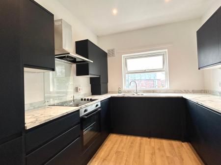 2 bedroom Flat to let in Sidwell Street, Central, Exeter, EX4
