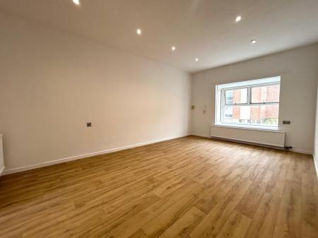 2 bedroom Flat to let in Sidwell Street, Central, Exeter, EX4