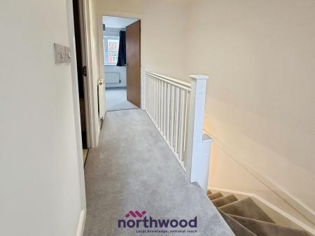 2 bedroom Terraced House to let in St Michaels Way, Cranbrook, EX5