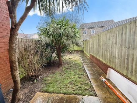 2 bedroom Terraced House to let in St Michaels Way, Cranbrook, EX5