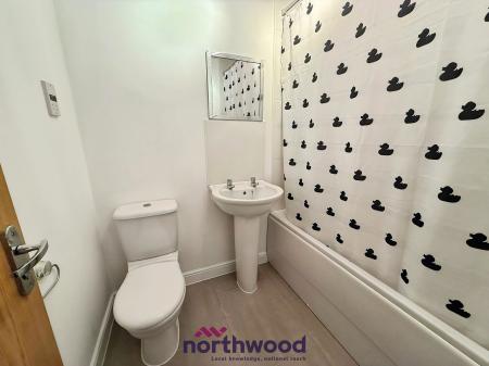 2 bedroom Terraced House to let in St Michaels Way, Cranbrook, EX5