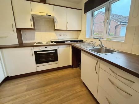 2 bedroom Terraced House to let in St Michaels Way, Cranbrook, EX5