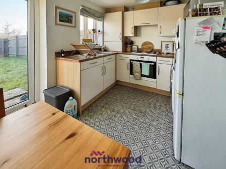 2 bedroom Terraced House to let in Morgan Sweet, Cranbrook, EX5