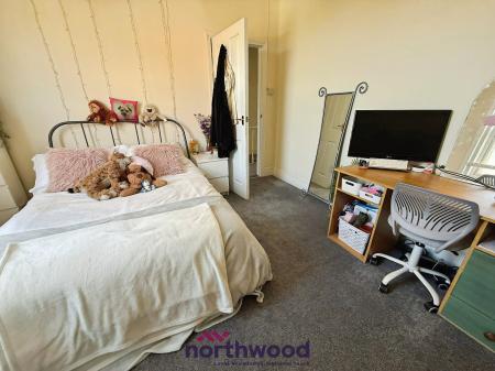 4 bedroom Terraced House to let in Danes Road, Central, Exeter, EX4