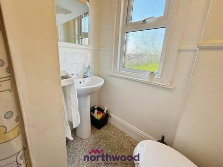 4 bedroom Terraced House to let in Danes Road, Central, Exeter, EX4