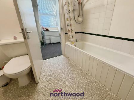 4 bedroom Terraced House to let in Danes Road, Central, Exeter, EX4