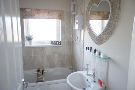 2 bedroom End of terrace house for sale in Westminster Road, Redhills, Exeter, EX4