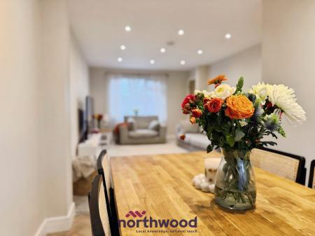 3 bedroom Terraced House for sale in Redhills Close, Exeter, EX4