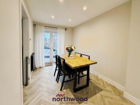 3 bedroom Terraced House for sale in Redhills Close, Exeter, EX4