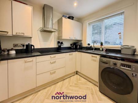 3 bedroom Terraced House for sale in Redhills Close, Exeter, EX4