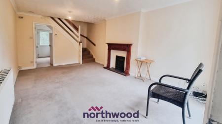 2 bedroom Terraced House to let in Perth Close, Pennsylvania, Exeter, EX4