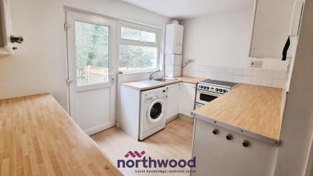 2 bedroom Terraced House to let in Perth Close, Pennsylvania, Exeter, EX4