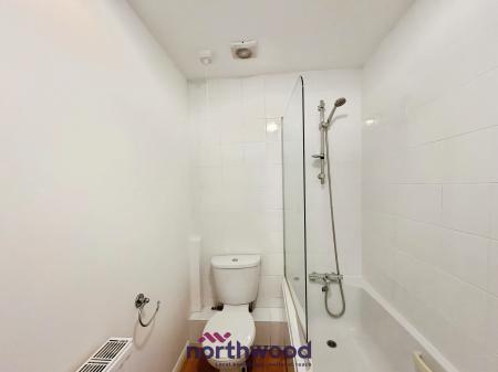 2 bedroom Terraced House to let in Perth Close, Pennsylvania, Exeter, EX4