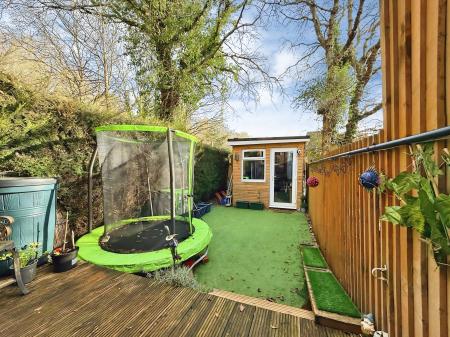 2 bedroom Terraced House for sale in Farm Hill, Exwick, Exeter, EX4