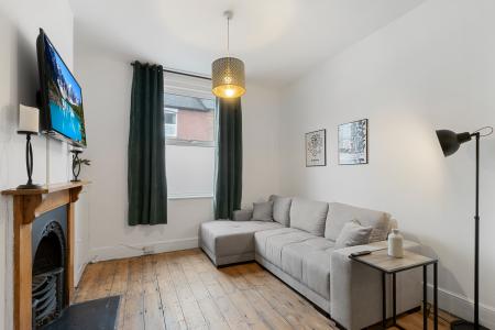 2 bedroom Terraced House to let in Roberts Road, Exeter, EX2