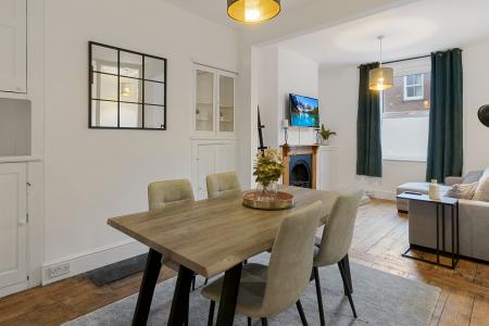 2 bedroom Terraced House to let in Roberts Road, Exeter, EX2