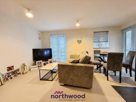 2 bedroom Flat for sale in Russell Walk, Kings Heath, Exeter, EX2