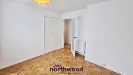 2 bedroom Flat to let in St Matthews Close, Newtown, Exeter, EX1