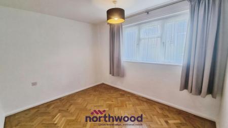 2 bedroom Flat to let in St Matthews Close, Newtown, Exeter, EX1