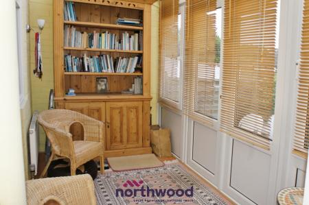 3 bedroom Semi-detached house to let in Warwick Road, Heavitree, Exeter, EX1