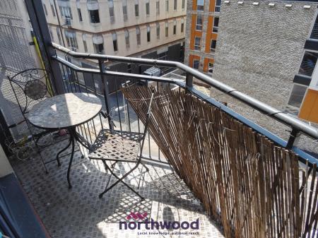 1 bedroom Studio flat to let in New North Road, Central, Exeter, EX4