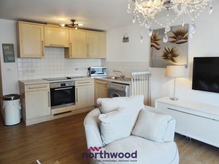 1 bedroom Studio flat to let in New North Road, Central, Exeter, EX4