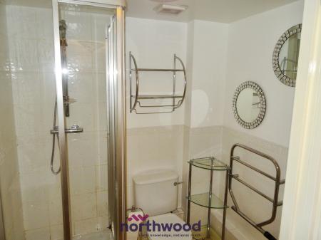 1 bedroom Studio flat to let in New North Road, Central, Exeter, EX4