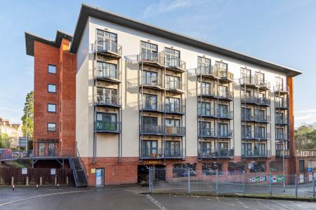 0 bedroom Studio flat for sale in New North Road, Central, Exeter, EX4