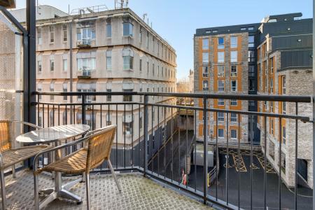 0 bedroom Studio flat for sale in New North Road, Central, Exeter, EX4