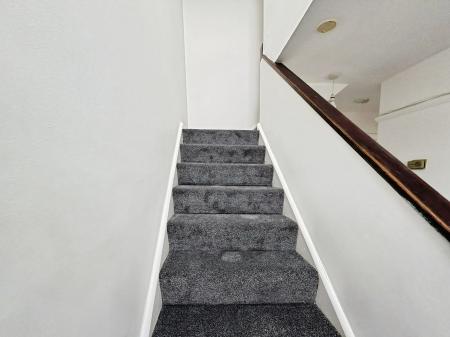3 bedroom Flat to let in Whipton Village Road, Whipton, Exeter, EX4